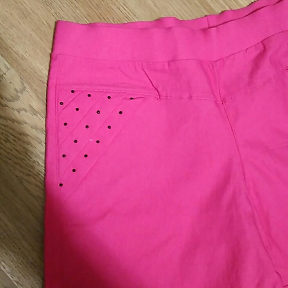 Short - Picture 2 of 3